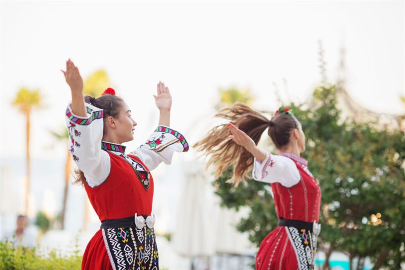 Танцьори и изпълнители